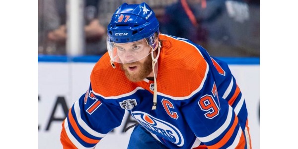Connor McDavid vill inte att media ska diskutera kontraktsförlängningen